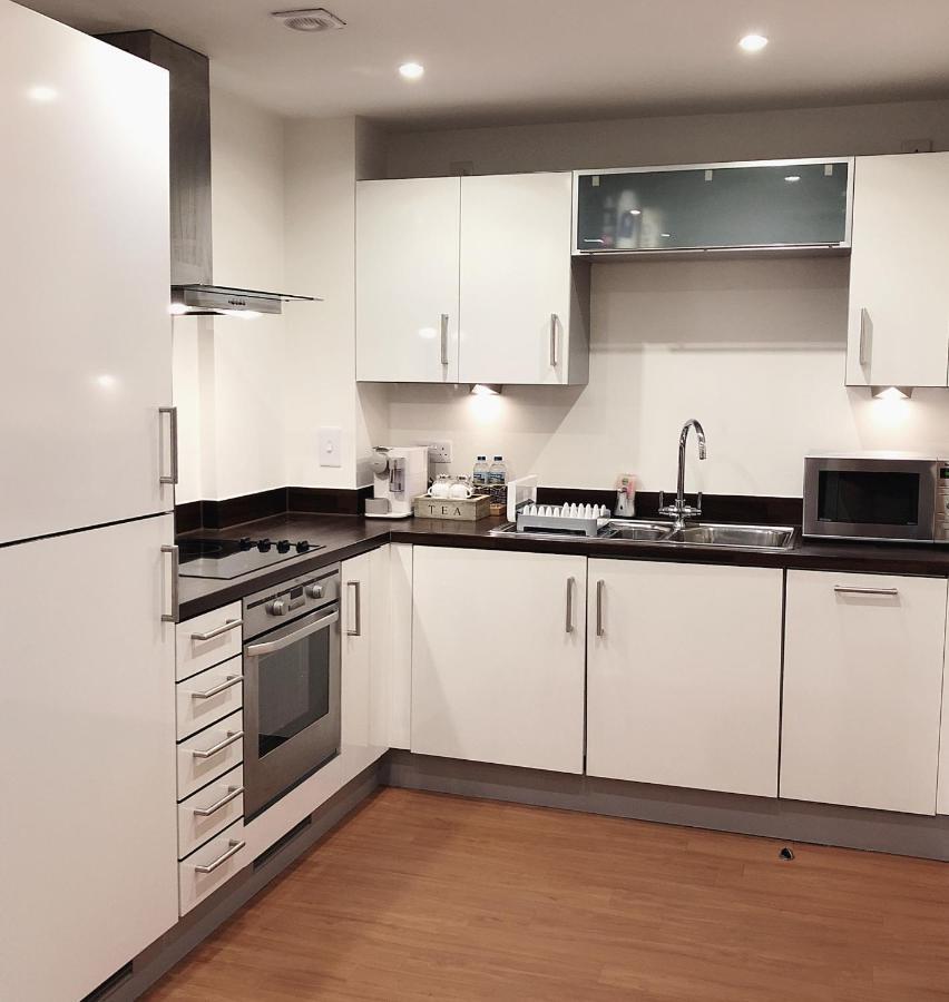 Soak Up The Light At A Soothing, Stylish Apartment In Swansea Marina Exterior photo