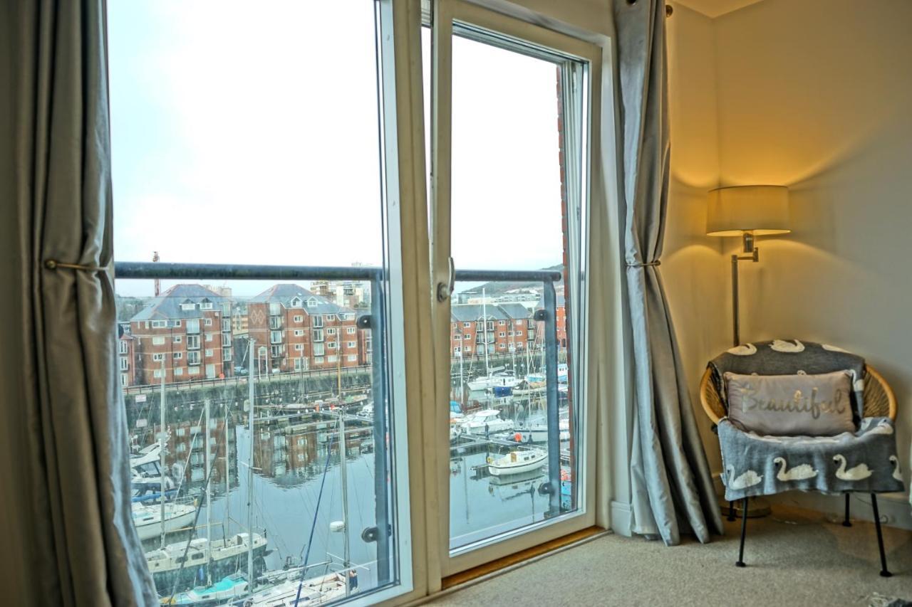 Soak Up The Light At A Soothing, Stylish Apartment In Swansea Marina Exterior photo